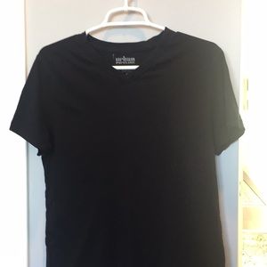 Urban pipeline small black v-neck